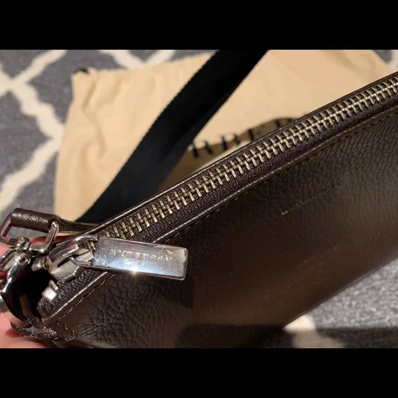 Burberry London mini-bag/pochette in dark brown leather - Picture 3 of 9